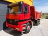 Benne camion Mercedes-Benz 3331