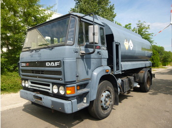 Camion citerne DAF 2700: photos 1