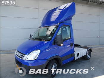 Châssis cabine Iveco Daily 35C18 BE Trekker: photos 1