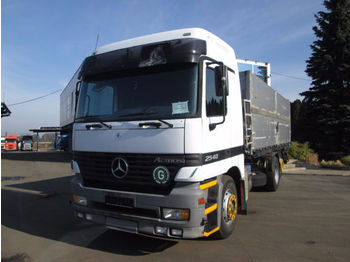 Camion benne Mercedes-Benz Actros 2540 EURO 2 6x2: photos 1