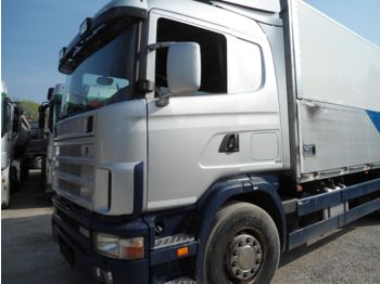 Camion pour le transport de boissons Scania 124 6x2 420 PS: photos 1