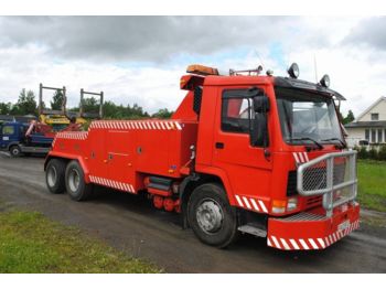 Camion porte-voitures pour transport de équipements lourds VOLVO FL10: photos 1
