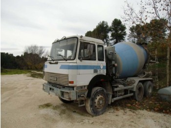 Camion malaxeur HORMIGONERA IVECO 260 6X4 8 M3: photos 1