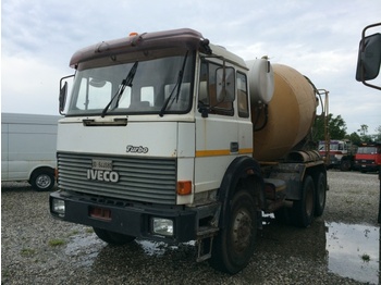Camion malaxeur IVECO 330.36 6x4: photos 1