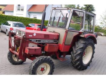Tracteur agricole Case-IH 644 S: photos 1