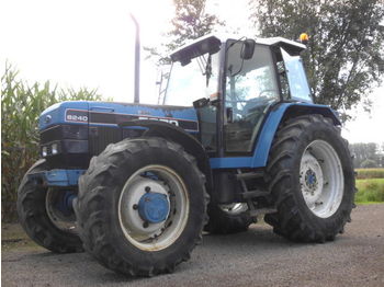 Tracteur agricole FORD 8240 SLE: photos 1