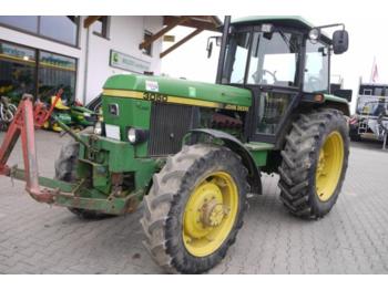 Tracteur agricole John Deere 3050: photos 1