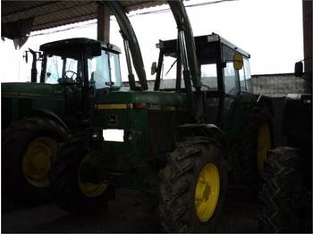 Tracteur agricole John Deere 3140: photos 1