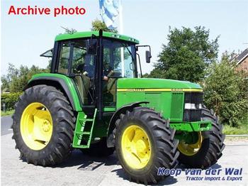 Tracteur agricole John Deere 6800: photos 1