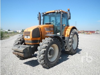 Tracteur agricole Renault 735RZ 4Wd: photos 1