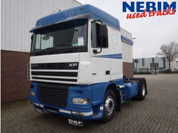 Tracteur routier DAF XF95 380 4x2T Euro 3 Space Cab: photos 1