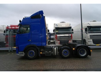Tracteur routier Volvo FH 12/420 6X2 GLOBETROTTER: photos 1