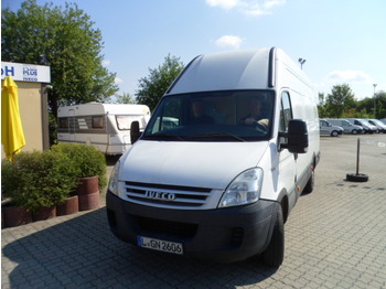 Véhicule utilitaire IVECO Daily 35S12V H3: photos 1