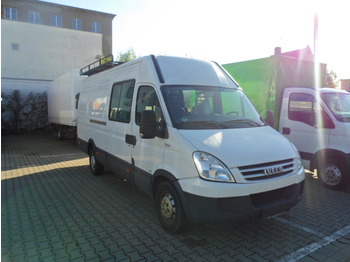 Fourgon grand volume, Utilitaire double cabine IVECO Daily 35S14SV: photos 1