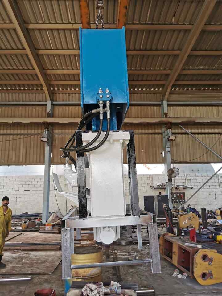 Marteau hydraulique pour Grue AME Crane Vibratory Pile hammer: photos 8