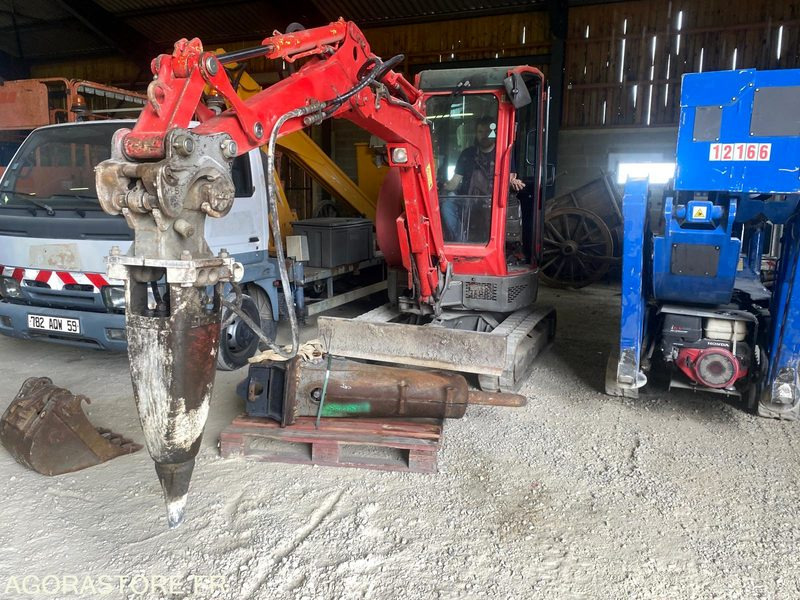 Marteau hydraulique Brise roche Sandvik BR211 M1