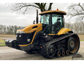 Tracteur agricole CHALLENGER