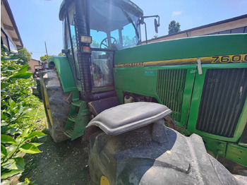 Tracteur agricole JOHN DEERE 7600