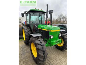 Tracteur agricole JOHN DEERE 2850