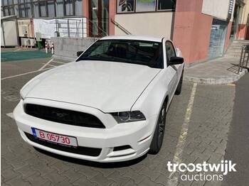 Voiture Ford Mustang: photos 1