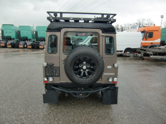Voiture Land Rover Defender LD: photos 7