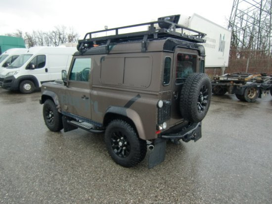 Voiture Land Rover Defender LD: photos 6