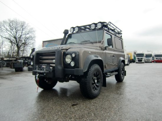 Voiture Land Rover Defender LD: photos 8