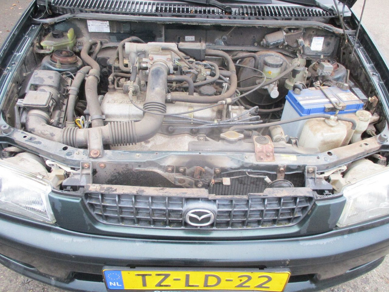 Voiture Mazda Demio 1.3 , export: photos 10
