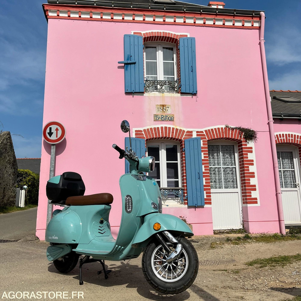 Motocyclette 1 Scooter e-retro 50cc - Easy Watts