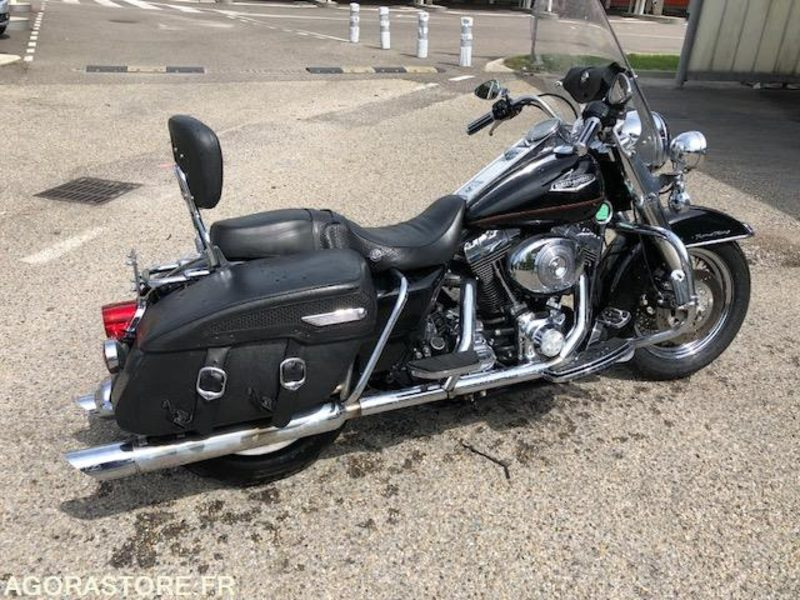 Motocyclette HARLEY DAVIDSON ROAD KING CLASSIC (TVA 0%)