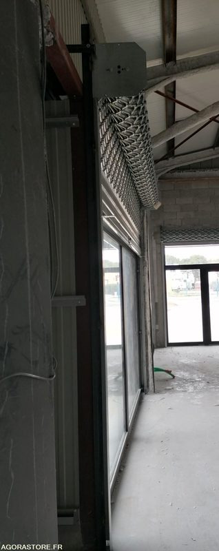 Outil/ Équipement Rideau métallique SOMAFI