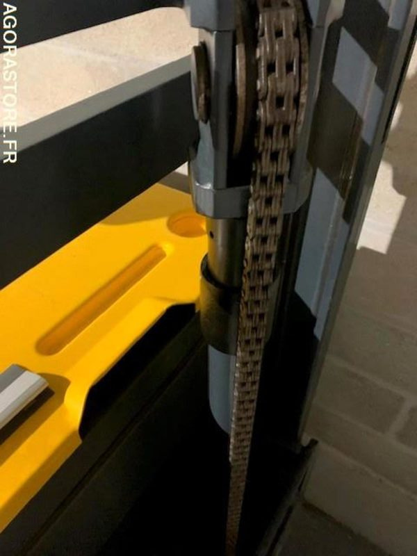 Outil/ Équipement Transpalette électrique sur batterie d'occasion JUNGHEINRICH