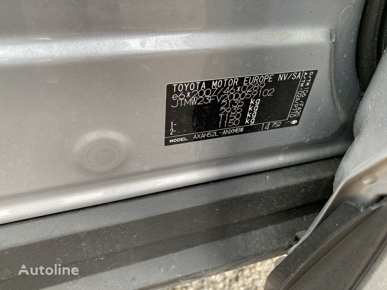 Voiture Toyota RAV 4 2.5i 180 2WD CVT HYBRID: photos 8