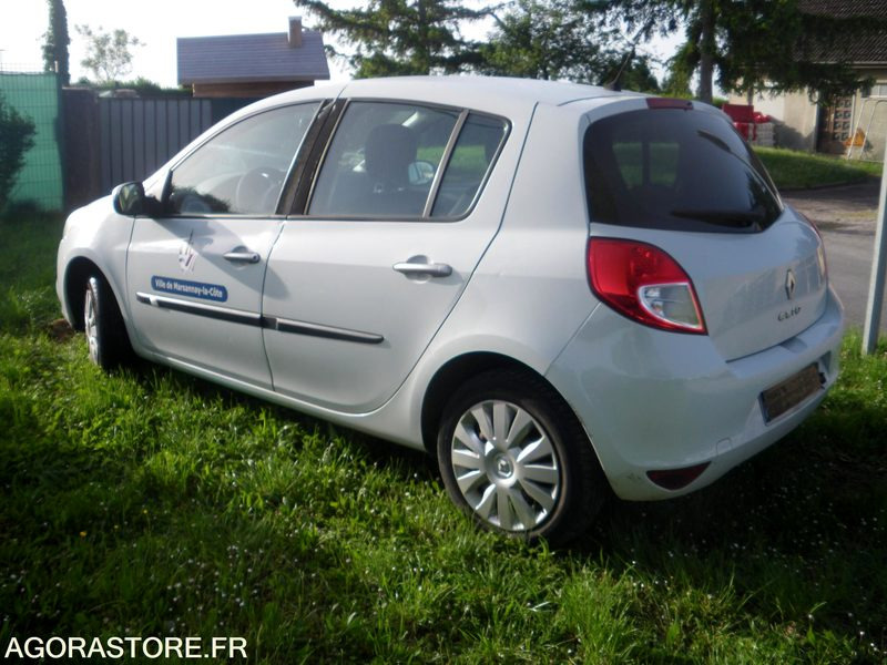 Voiture CLIO essence 133 578 km