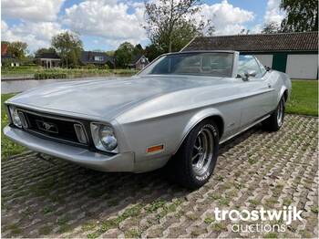 Ford Mustang - voiture