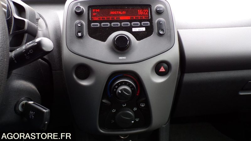 Voiture Peugeot 108 FH-752-WP (BP)