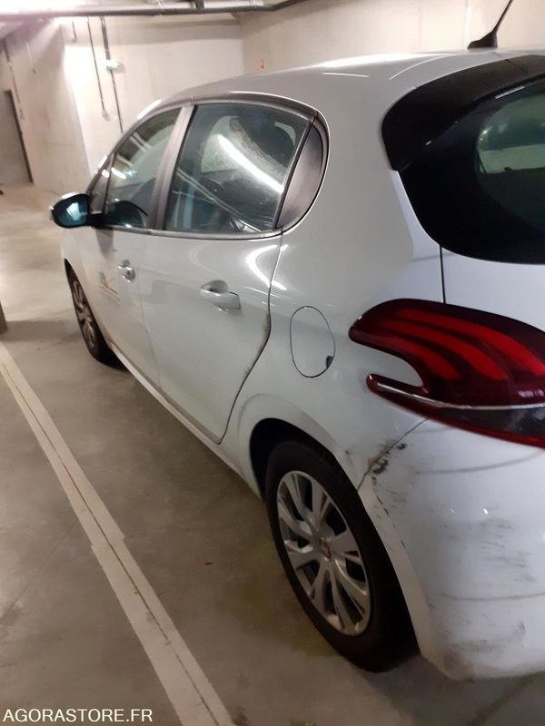 Voiture Peugeot 208 - 2015 - 210947kms