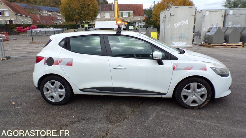 Voiture Renault Clio 4 DQ-828-CL (BP)