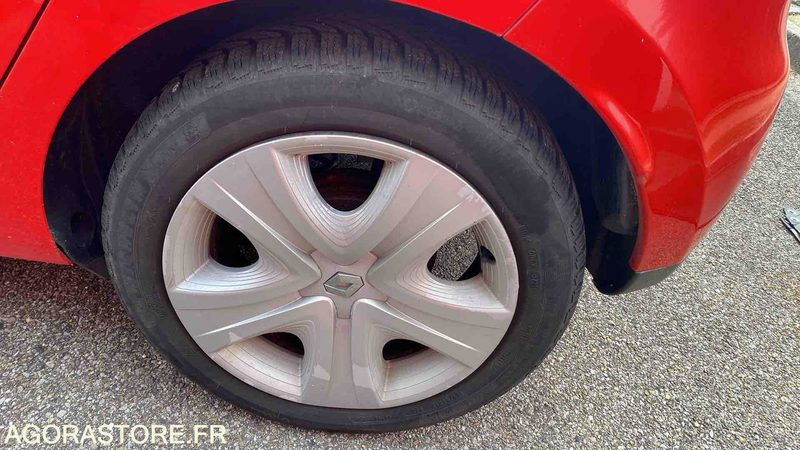 Voiture Renault Clio dci 90 business - 13/11/2014