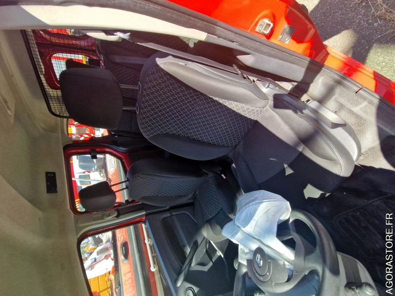 Voiture Renault Kangoo - CG679VM