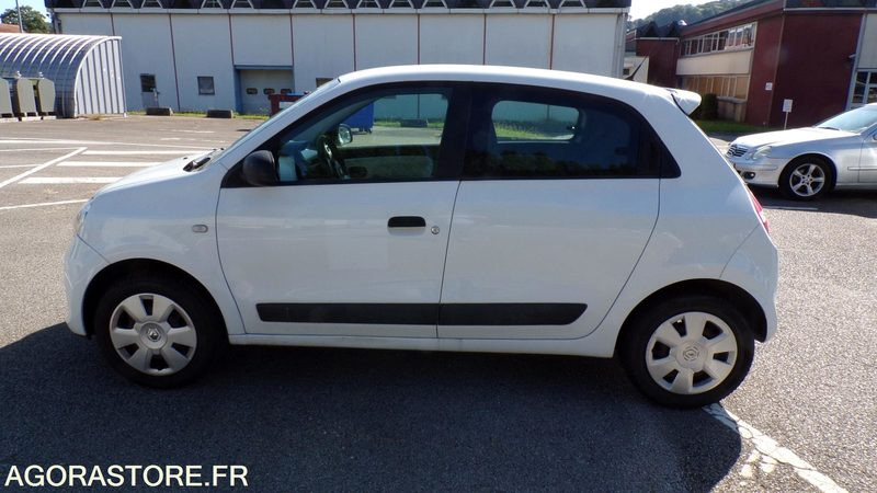 Voiture Renault Twingo 3 EN-999-TL (BP)