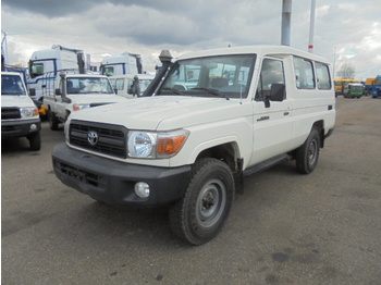 Voiture Toyota Land Cruiser 4x4 LX