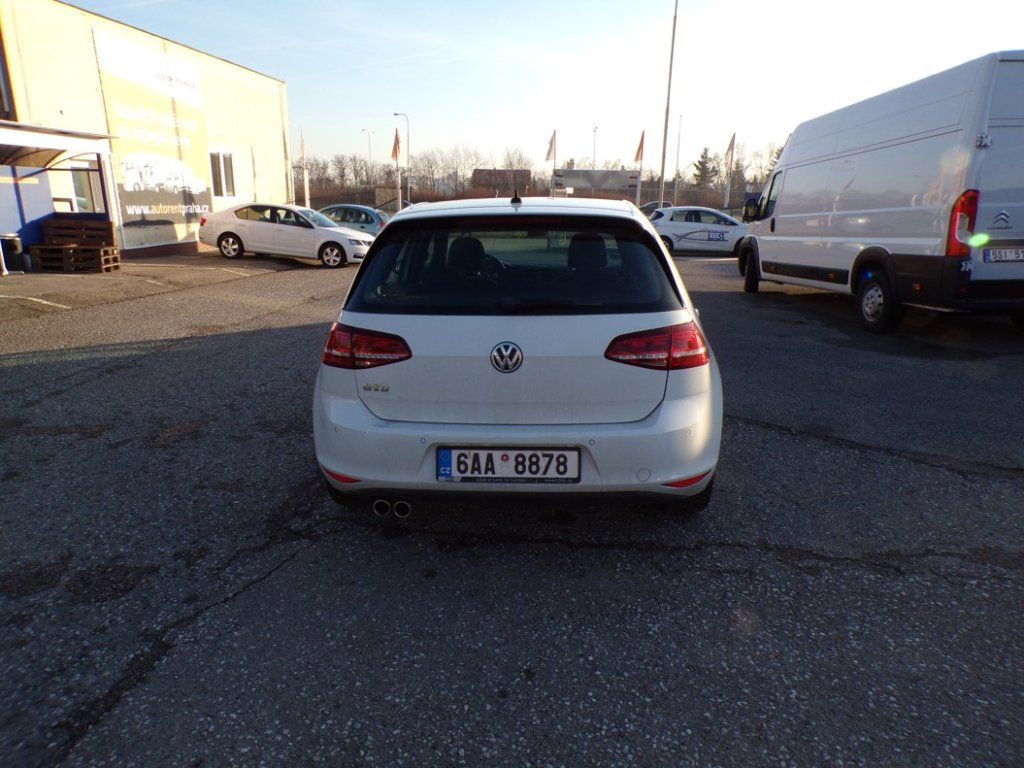 Voiture Volkswagen 2.0 Tdi 135kw Gtd: photos 4