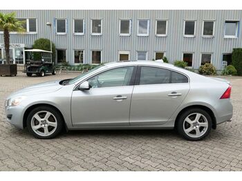 Voiture Volvo S60 T5 Geartronic: photos 1