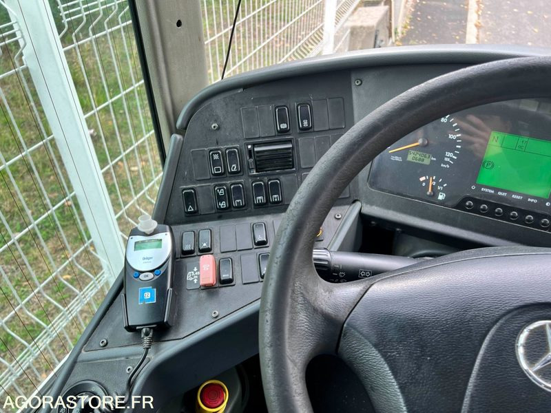 Bus scolaire MERCEDES INTOURO ME 12m98 - 02/2009 -542 500 KMS