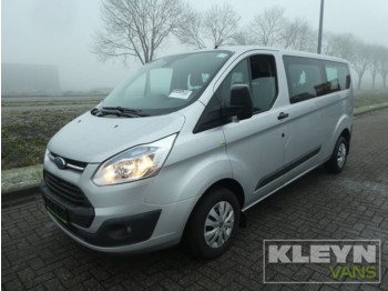 Minibus Ford Transit Custom 330 2