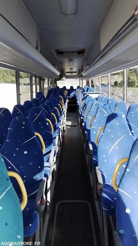 Minibus MERCEDES INTOURO N°103084 / non roulant
