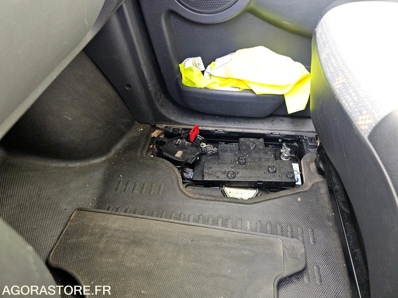 Minibus Minibus JUMPY "sans CT" non roulant