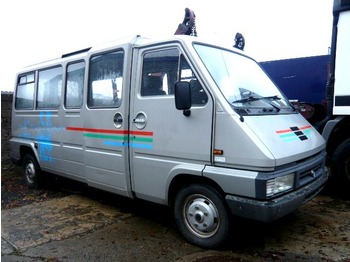 Renault 3x Masters / Diesel - Minibus