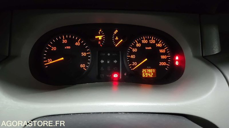 Minibus Renault Trafic - 2004 - 257907kms - 1707-XB-22